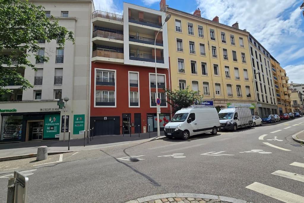 Bnbgones - Le Cosy Saint Louis - Metro Jean Mace Et Saxe Gambetta Lyon Exterior foto